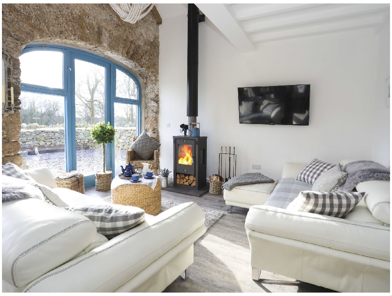Short Break Holidays - Ty Coets (The Little Coach House)