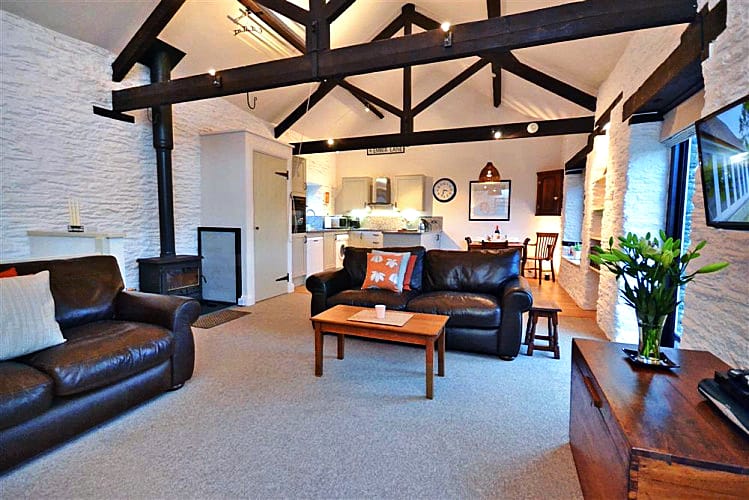 Short Break Holidays - Court Barton Cottage No 10